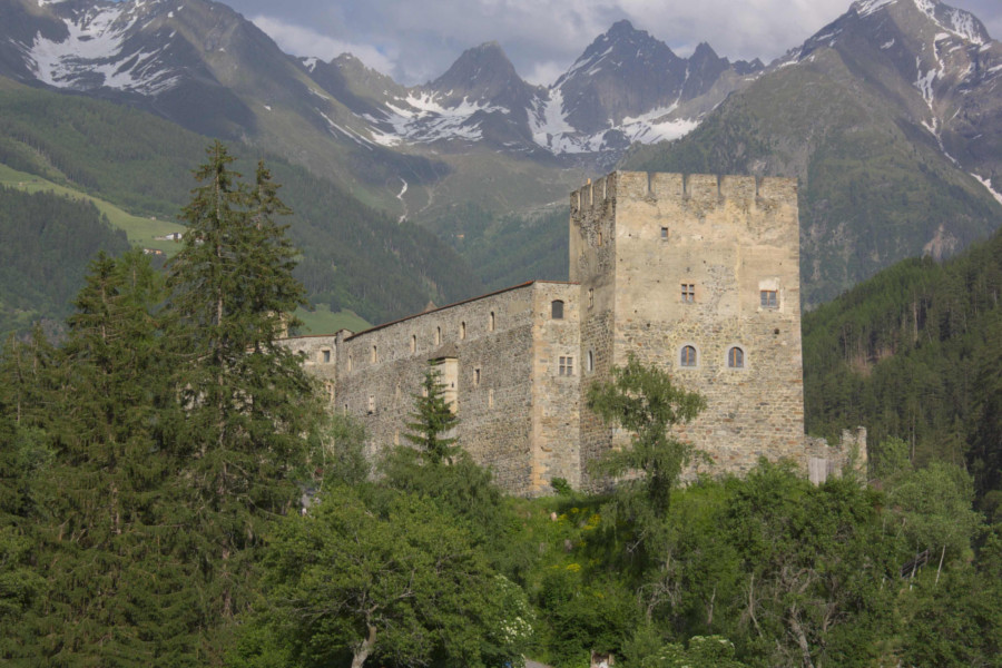 Burg Berneck - Ansicht von Westen