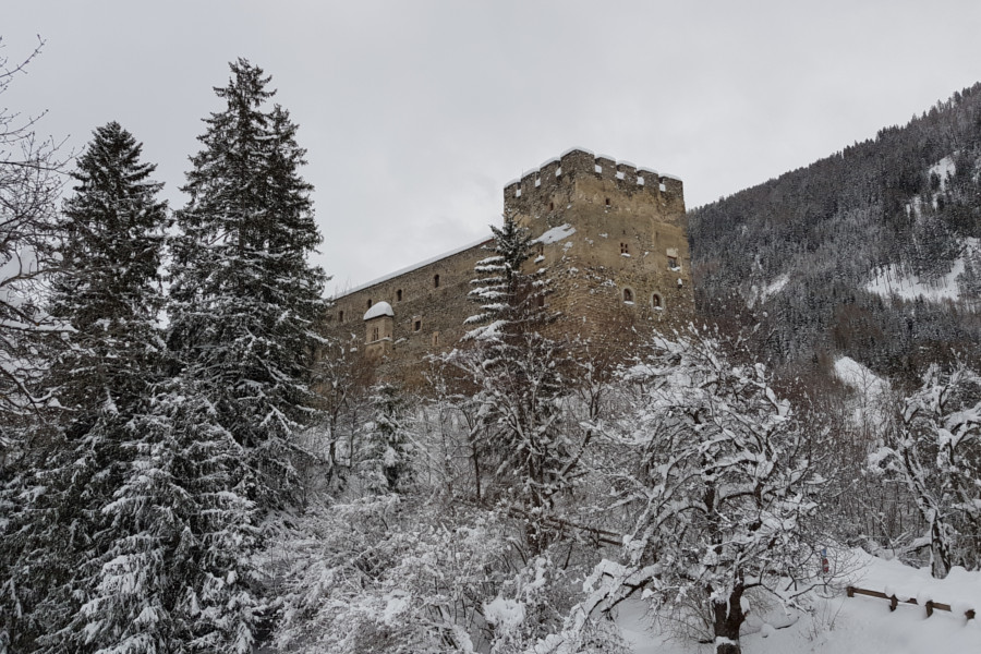 Burg Berneck im Winter